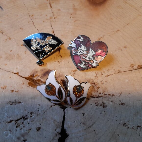 Vintage Enamel Jewelry Lot: Tulip Earrings, Fan & Heart Pins - Picture 1 of 16